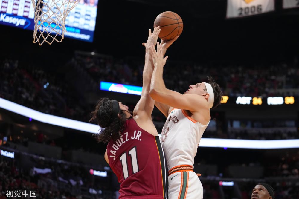 章能让我们 章能让我们